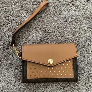 MK wristlet. Like new.
